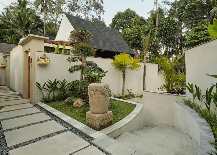 Changi Jungle Villa *